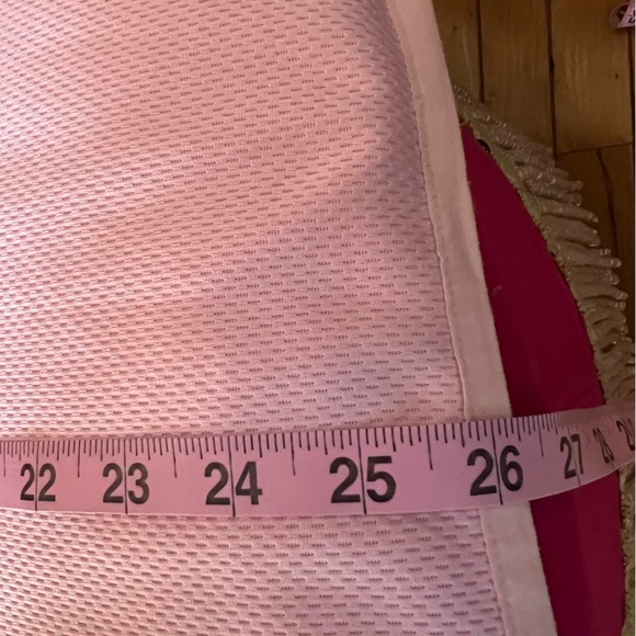 Detroit Tigers Pink Long Sleeve (no size but probably an XL) - Picture 4 of 6